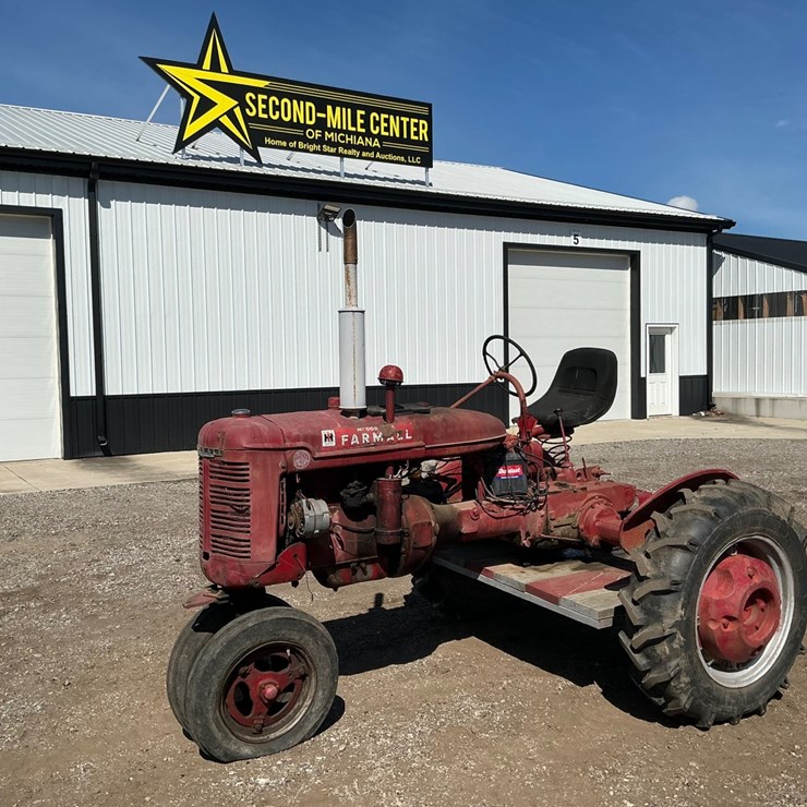 1946 CASE IH FARMALL B