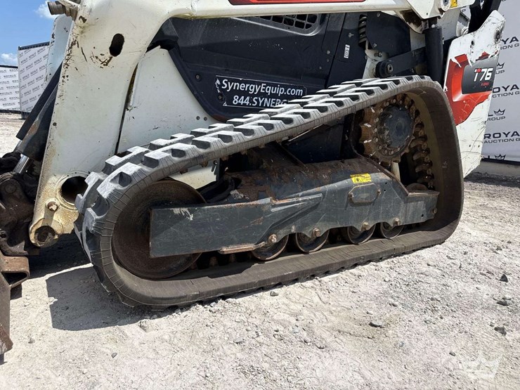 2022-bobcat-t76-image-28
