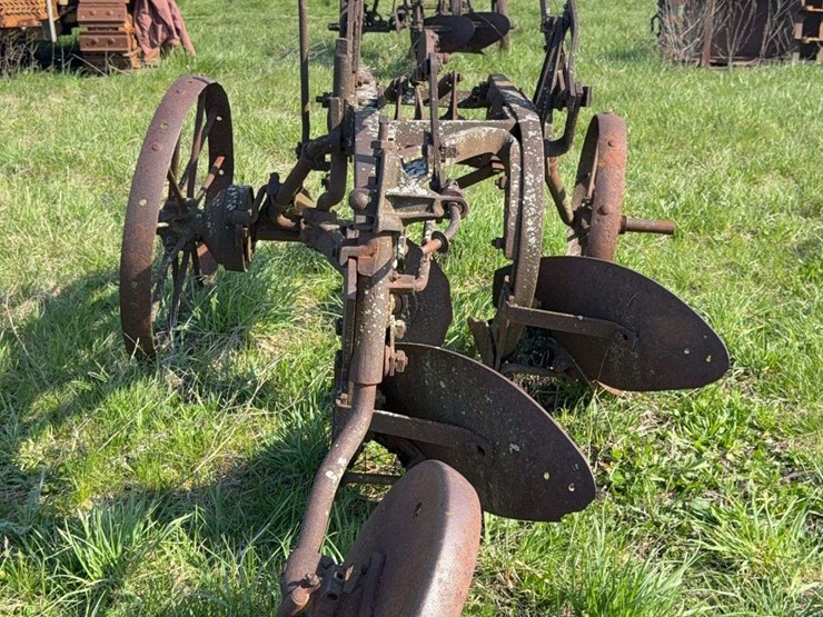 two-bottom-plow-image-4