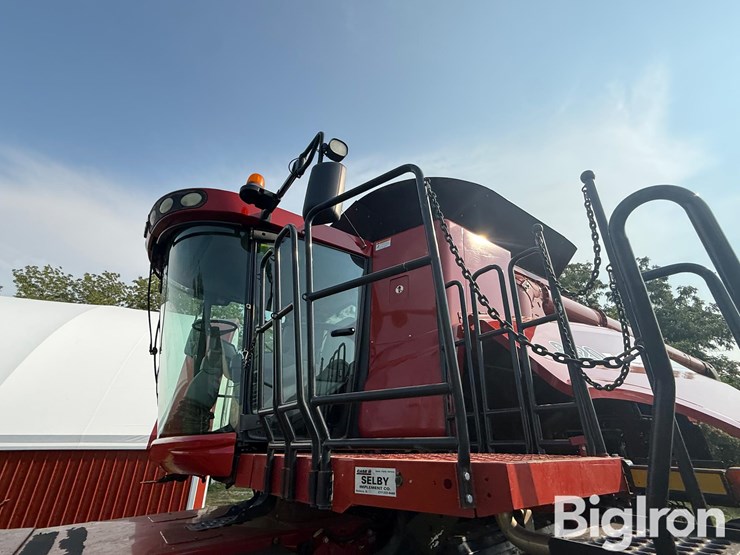 2010-case-ih-8120-image-16