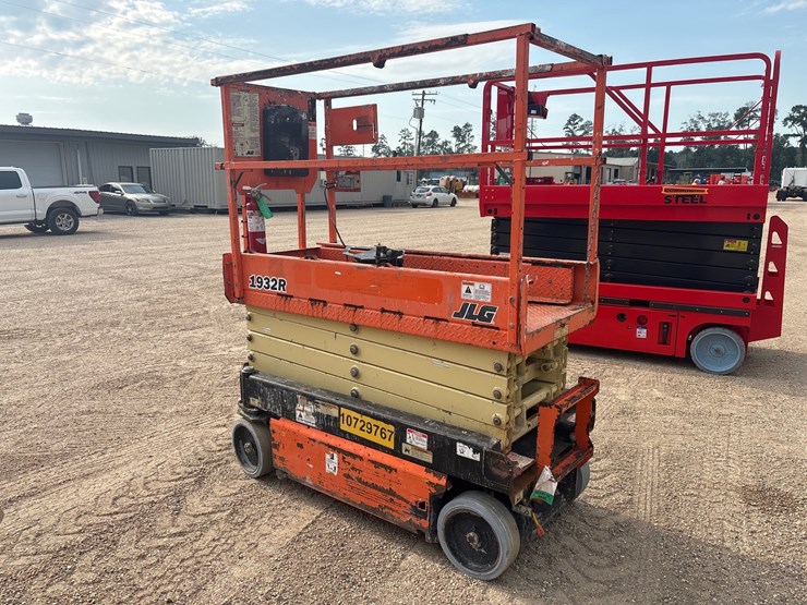 jlg-1932r-image-4