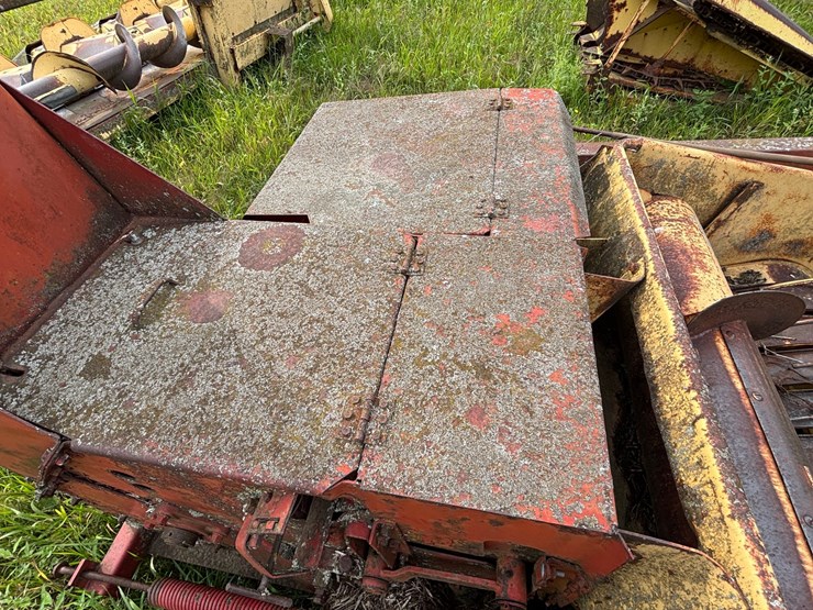 new-holland-s717-image-28