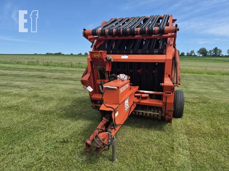 hesston-5500-image-6