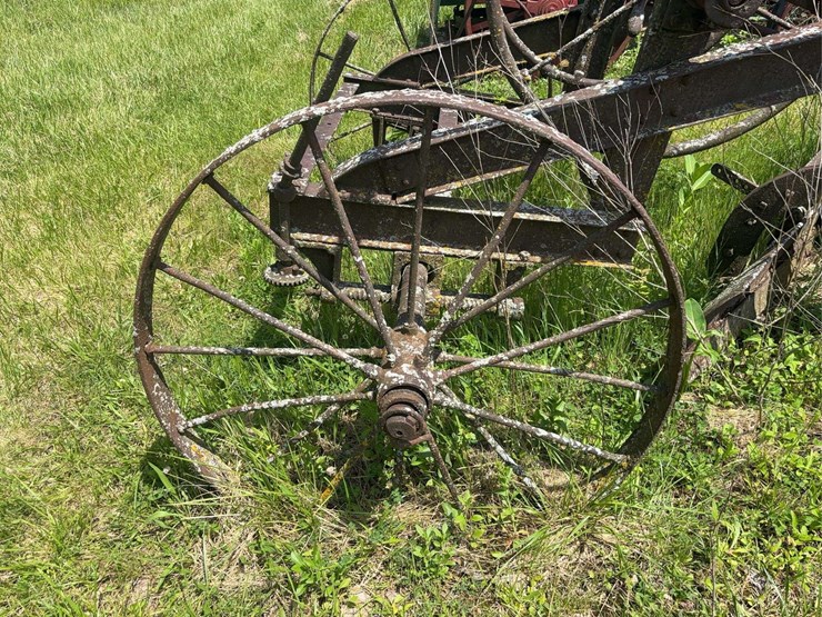 pull-type-road-grader-image-11