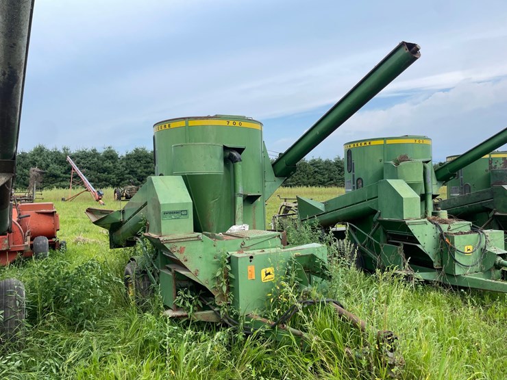 john-deere-700-image-1