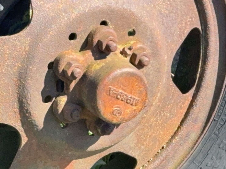 john-deere-16-image-8