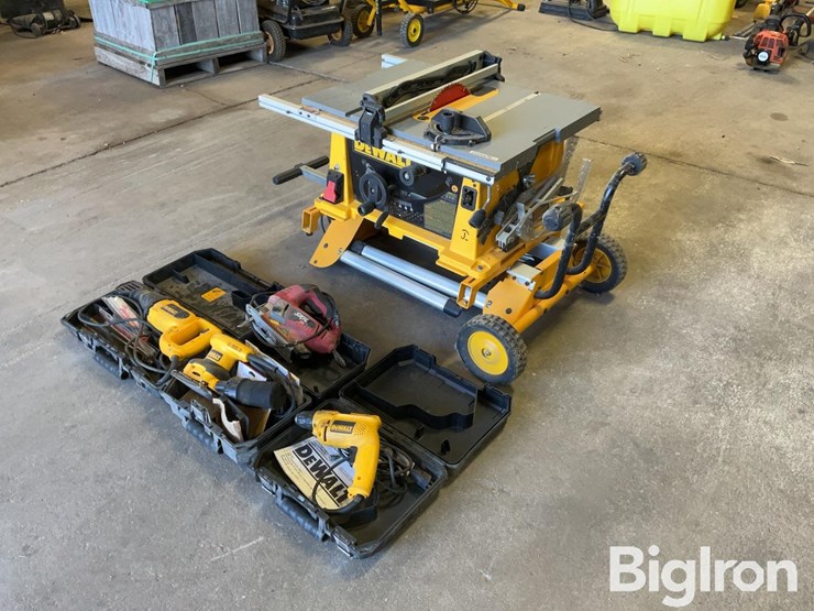 dewalt-table-saw-&-handheld-wood-working-tools-image-1