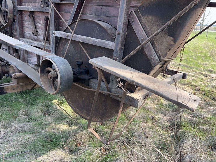 altman-taylor-threshing-machine-image-25