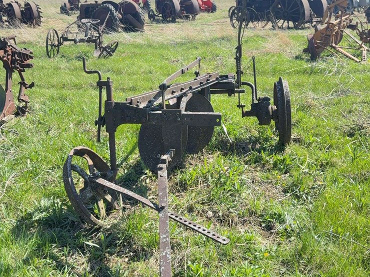 john-deere-disc-plow-image-8