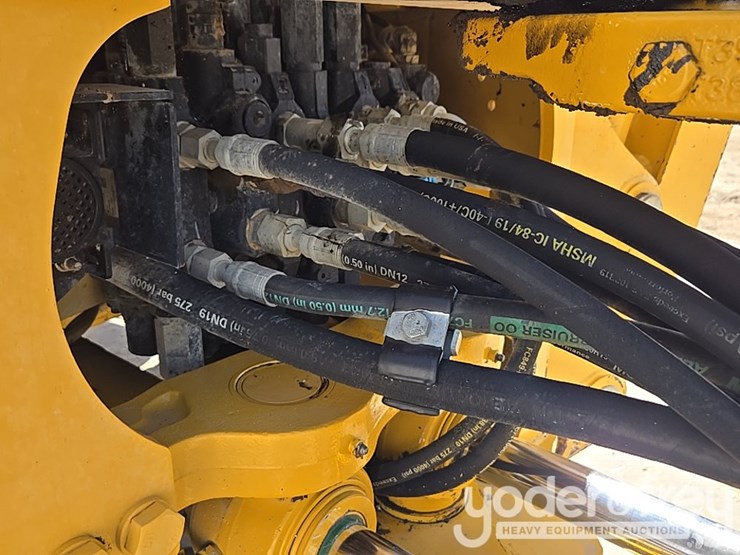2019-deere-310sl-image-27
