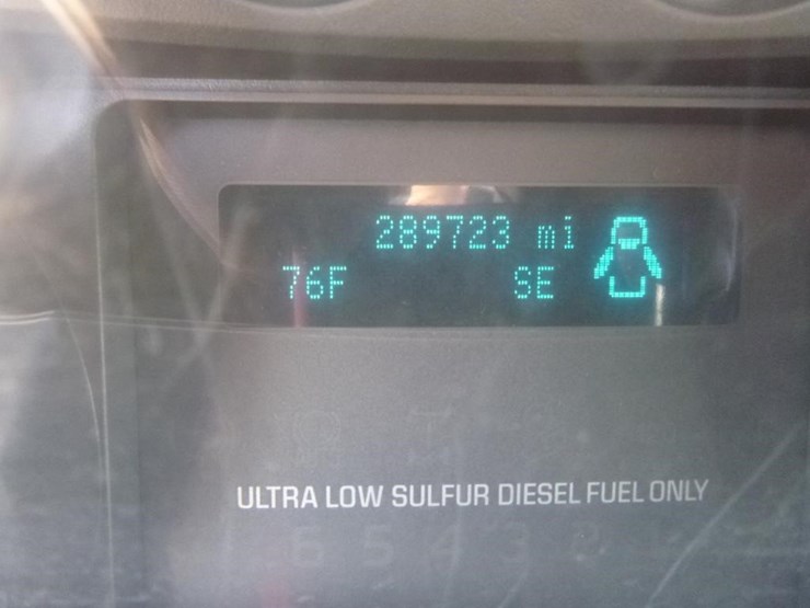 2015-ford-f550-image-17