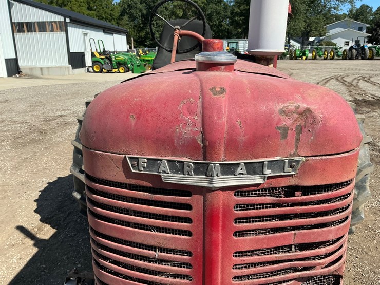 1946-case-ih-farmall-b-image-9