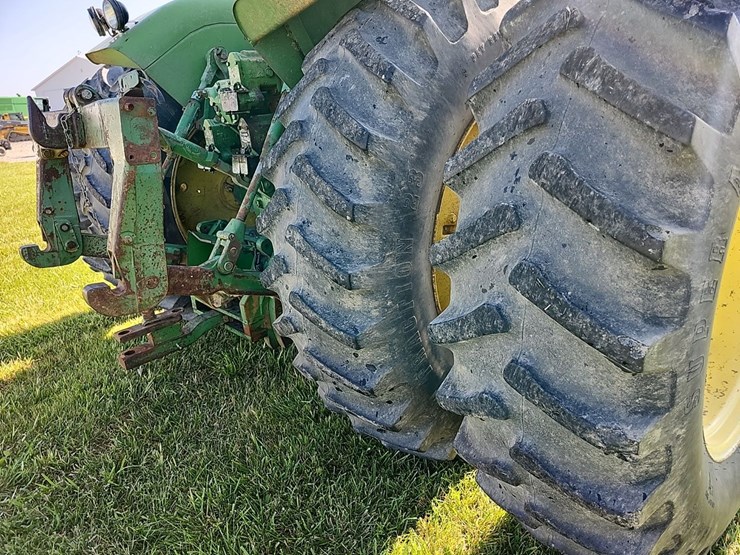 1976-john-deere-8430-image-15