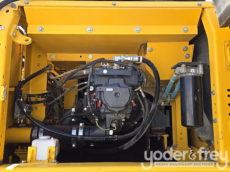 2023-komatsu-pc360-lc-11-image-29