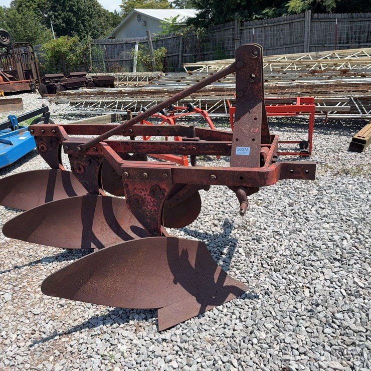 MASSEY-FERGUSON 3