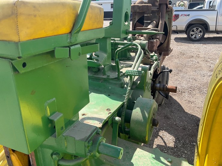 1953-john-deere-70-image-13
