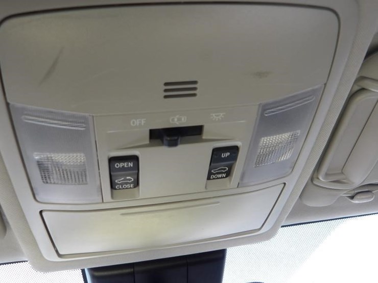 2017-toyota-rav4-image-26