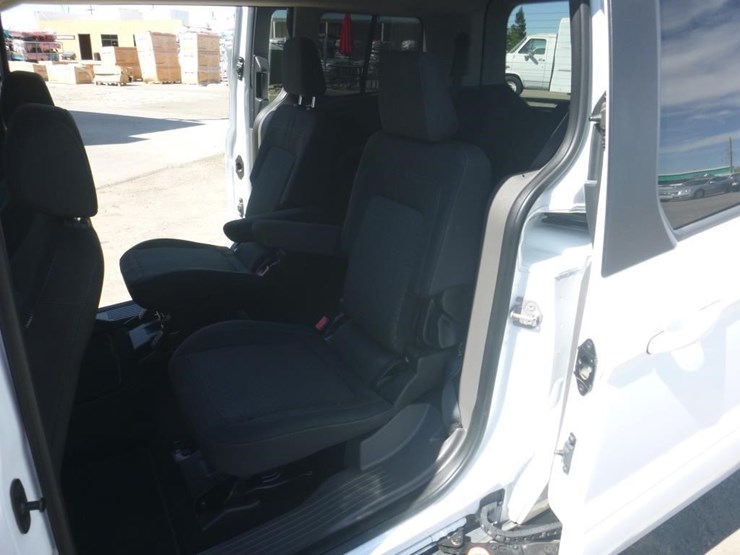 2020-ford-transit-connect-image-7