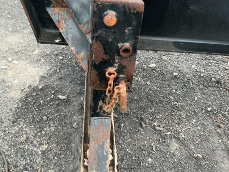 2015-deere-335d-image-72