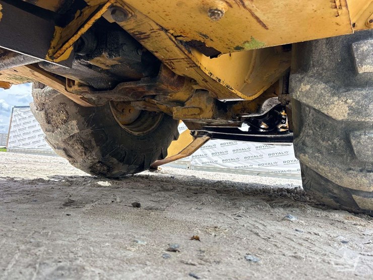 1999-caterpillar-446b-image-42