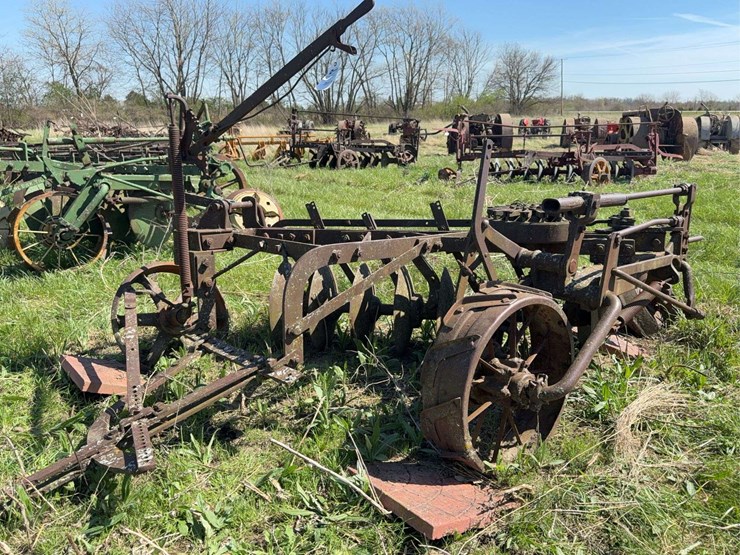 john-deere-disc-plow-image-12