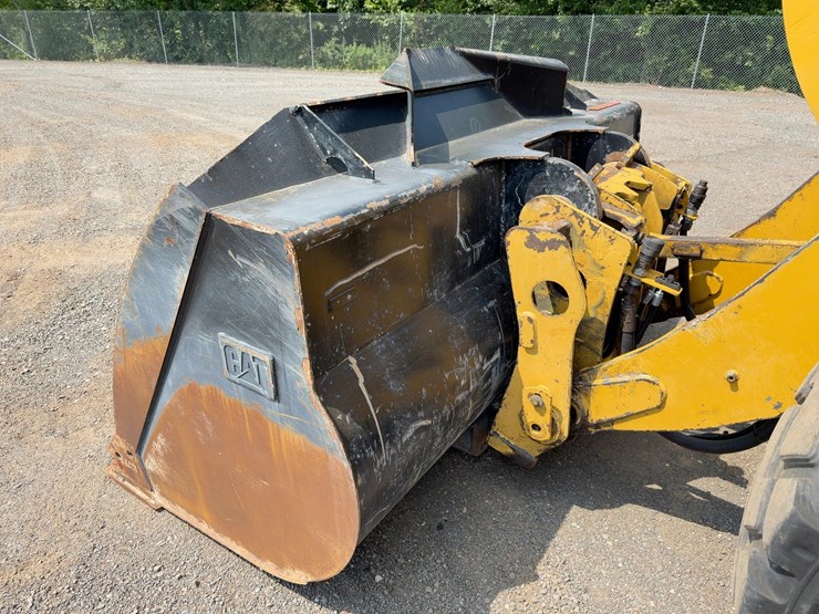 2017-caterpillar-926m-image-10