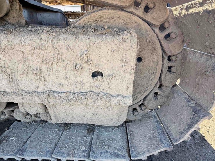 2014-komatsu-pc650-image-19