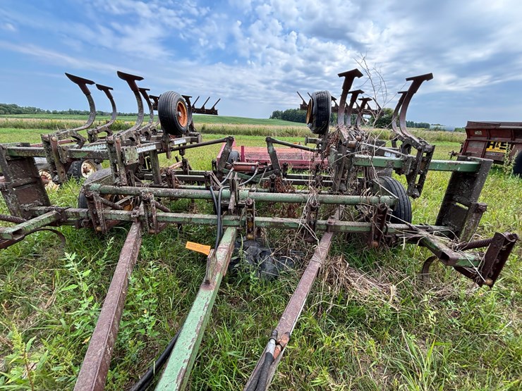 #2656-•-kewanee-17'-field-cultivator-image-26