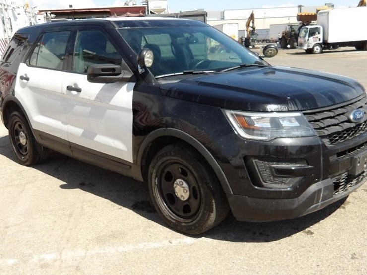 2019-ford-explorer-image-3