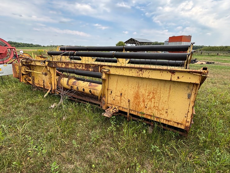new-holland-960-image-6