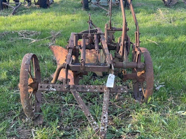 two-bottom-plow-image-8