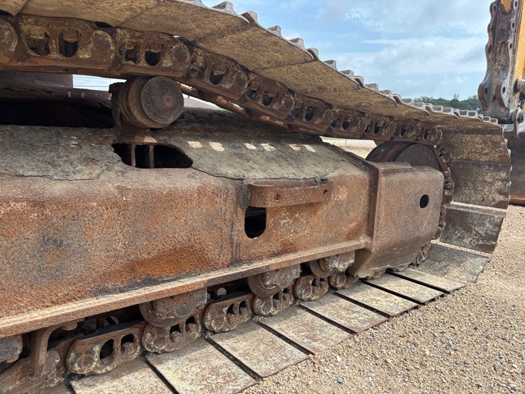 2010-komatsu-pc160-lc-8-image-16