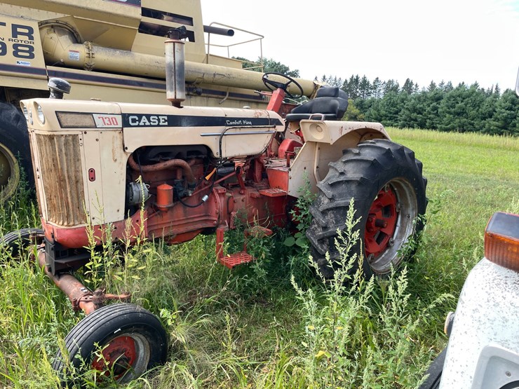 #2566-•-case-730-gas-wide-front-tractor-image-36