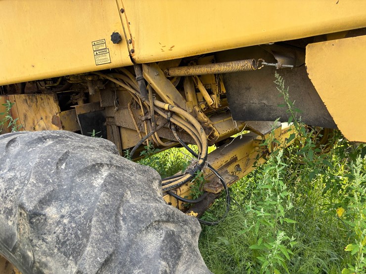 new-holland-tr86-image-54