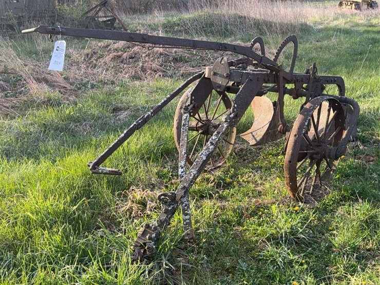 two-bottom-12”-pull-type-plow-image-6