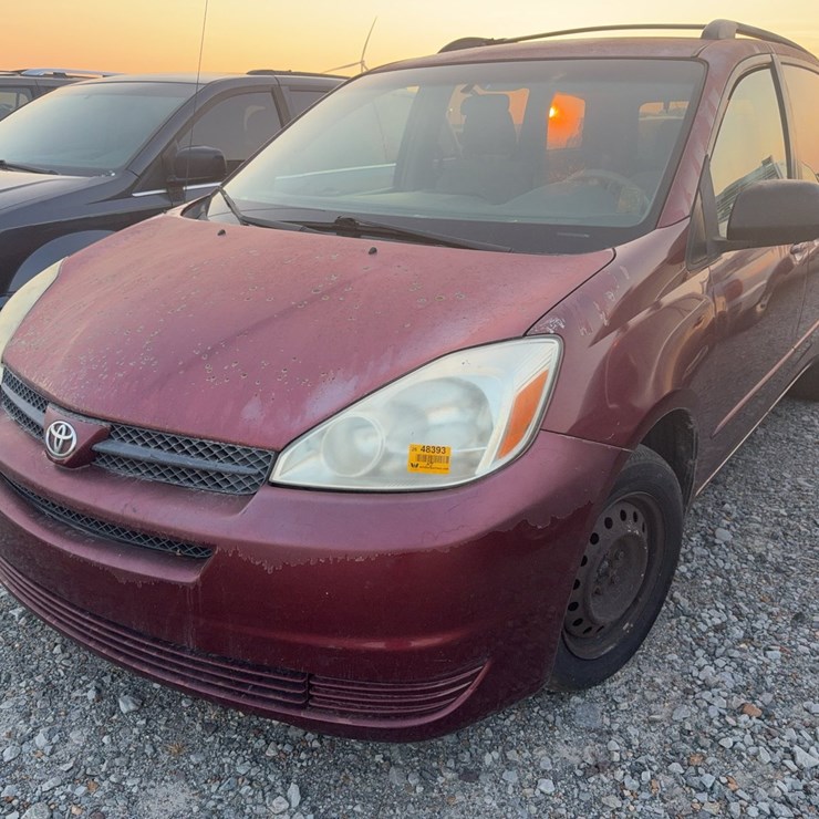 2004 TOYOTA SIENNA