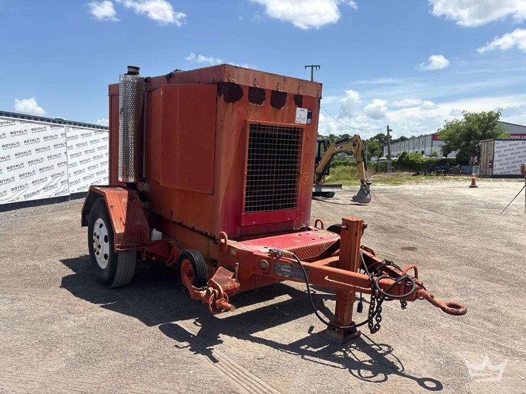 1969-caterpillar-towable-diesel-generator-image-2
