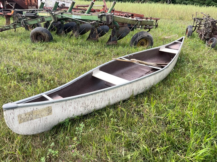 #2652-•-american-fiberlite-15'-canoe-image-3