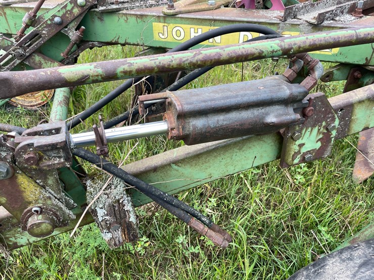 john-deere-3200-image-11
