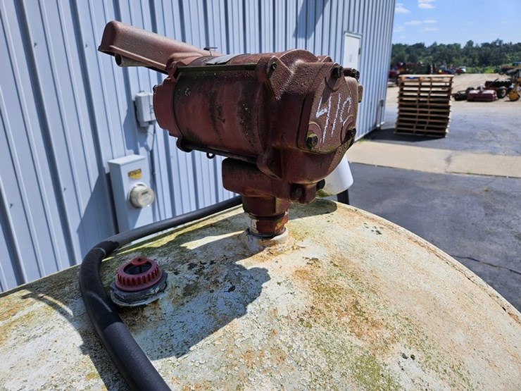 #167-•-500-gallon-fuel-tank-&-pump-image-8