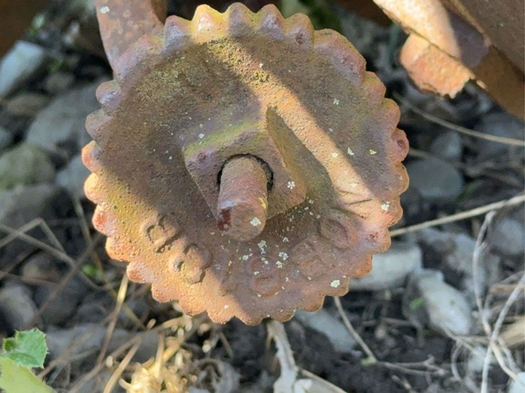 oliver-two-bottom-plow-image-14
