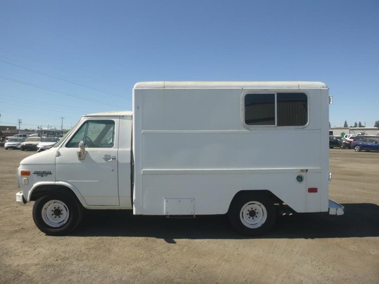 1988-chevrolet-g30-image-5
