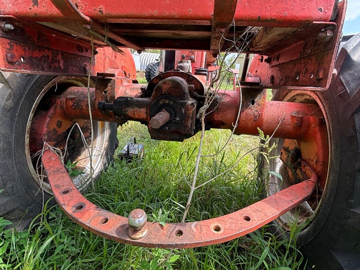 #2568-•-allis-chalmers-c-narrow-front-tractor-image-9