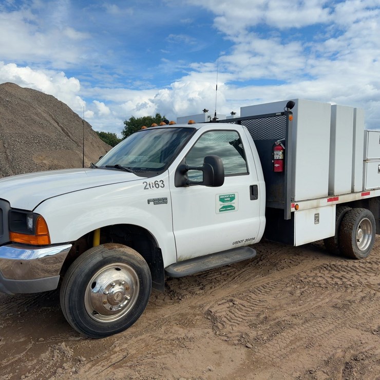 1999 FORD F550