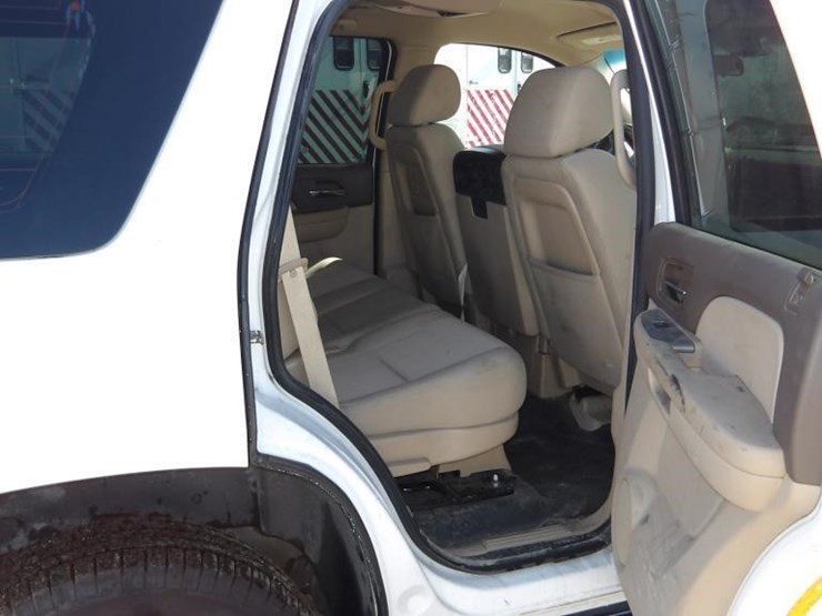 2014-chevrolet-tahoe-image-11