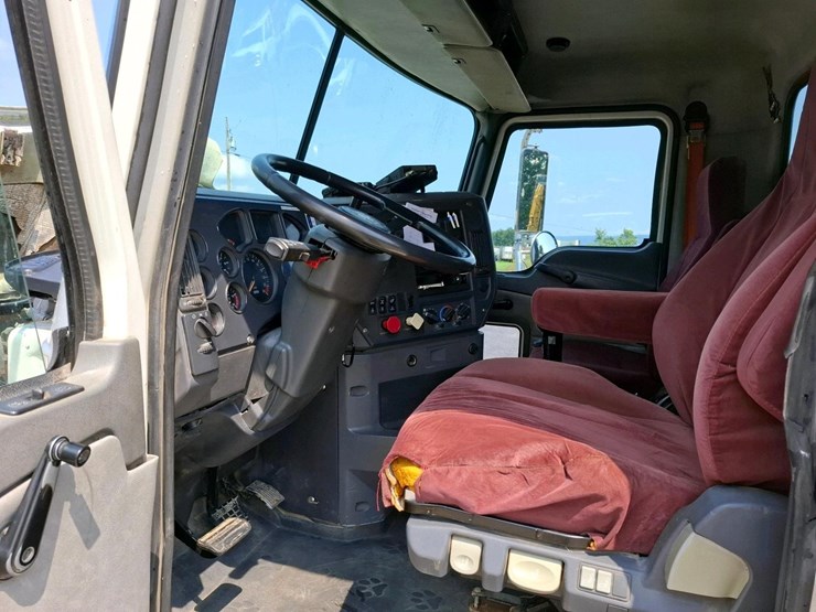 2009-mack-ch613-image-9
