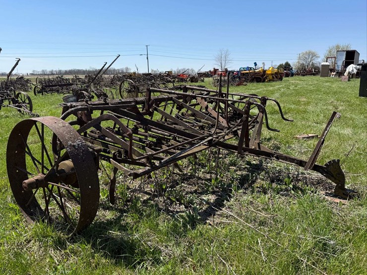horse-drawn-13-shank-spring-tooth-harrow-cultivator-9’4”-working-width-steel-wheels.-image-5