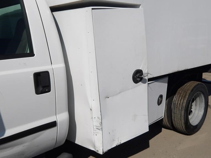 2008-ford-f550-image-10