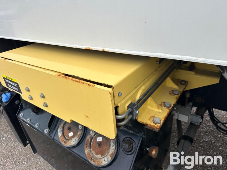2024-mack-lr64-loadmaster-sideloader-t/a-garbage-truck-image-19