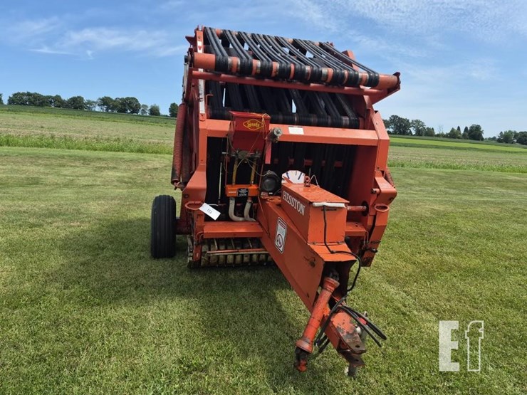 hesston-5500-image-7